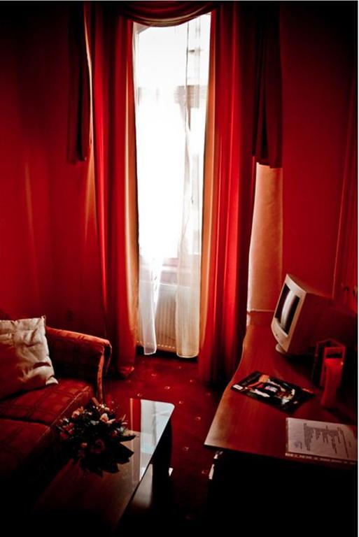 Hotel Арад Екстер'єр фото